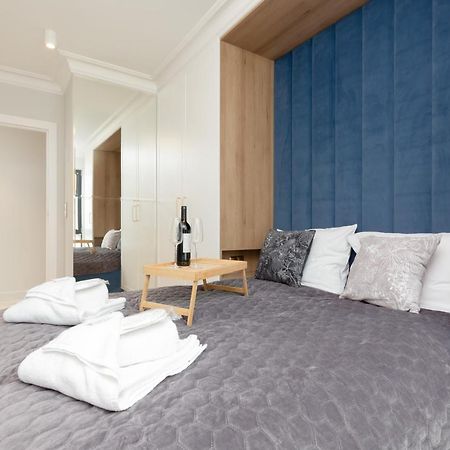 Moderna Central Luxury Apartment With Parking In Gdynia By Noclegi Renters Exterior foto