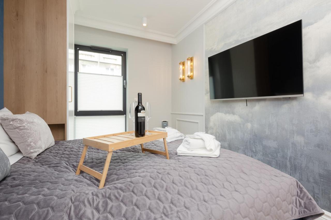 Moderna Central Luxury Apartment With Parking In Gdynia By Noclegi Renters Exterior foto